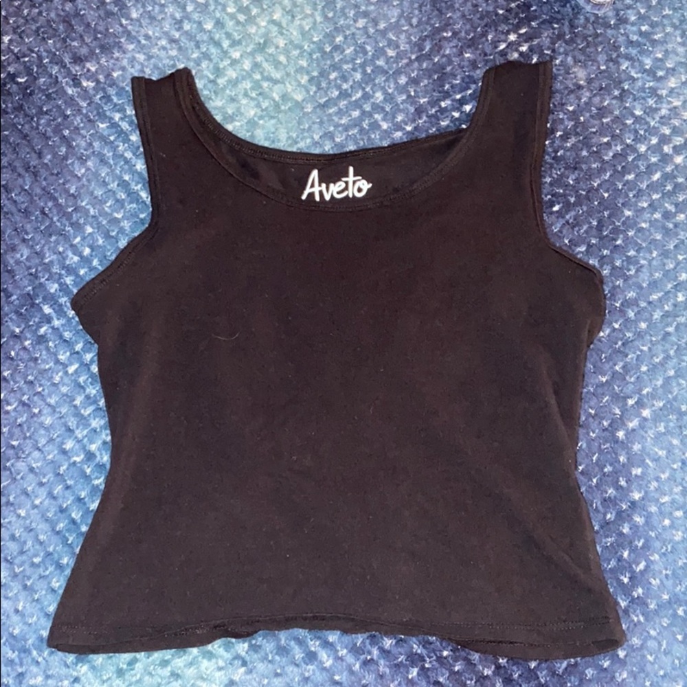 Black crop top